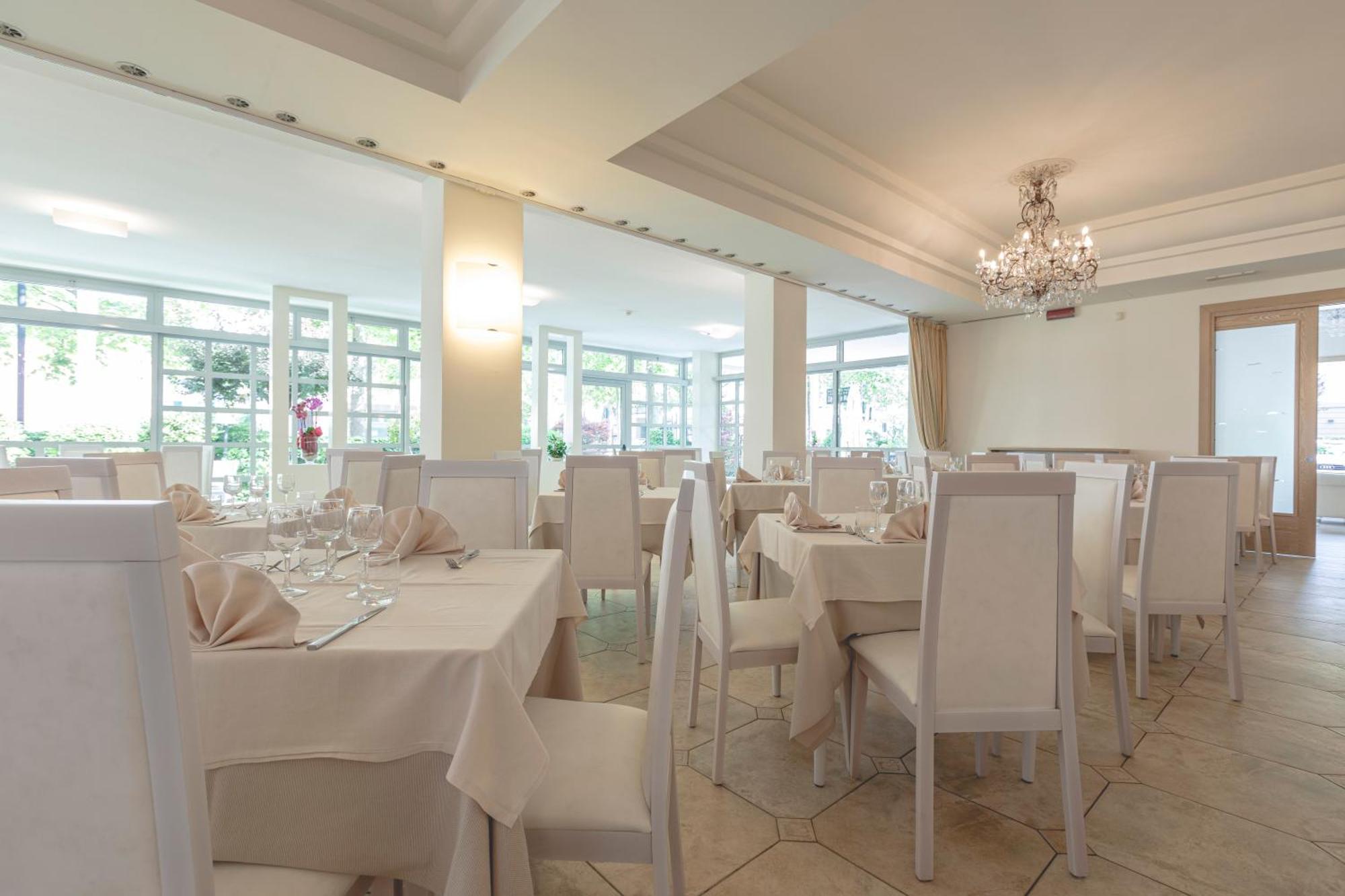 Hotel Athena Cervia Luaran gambar