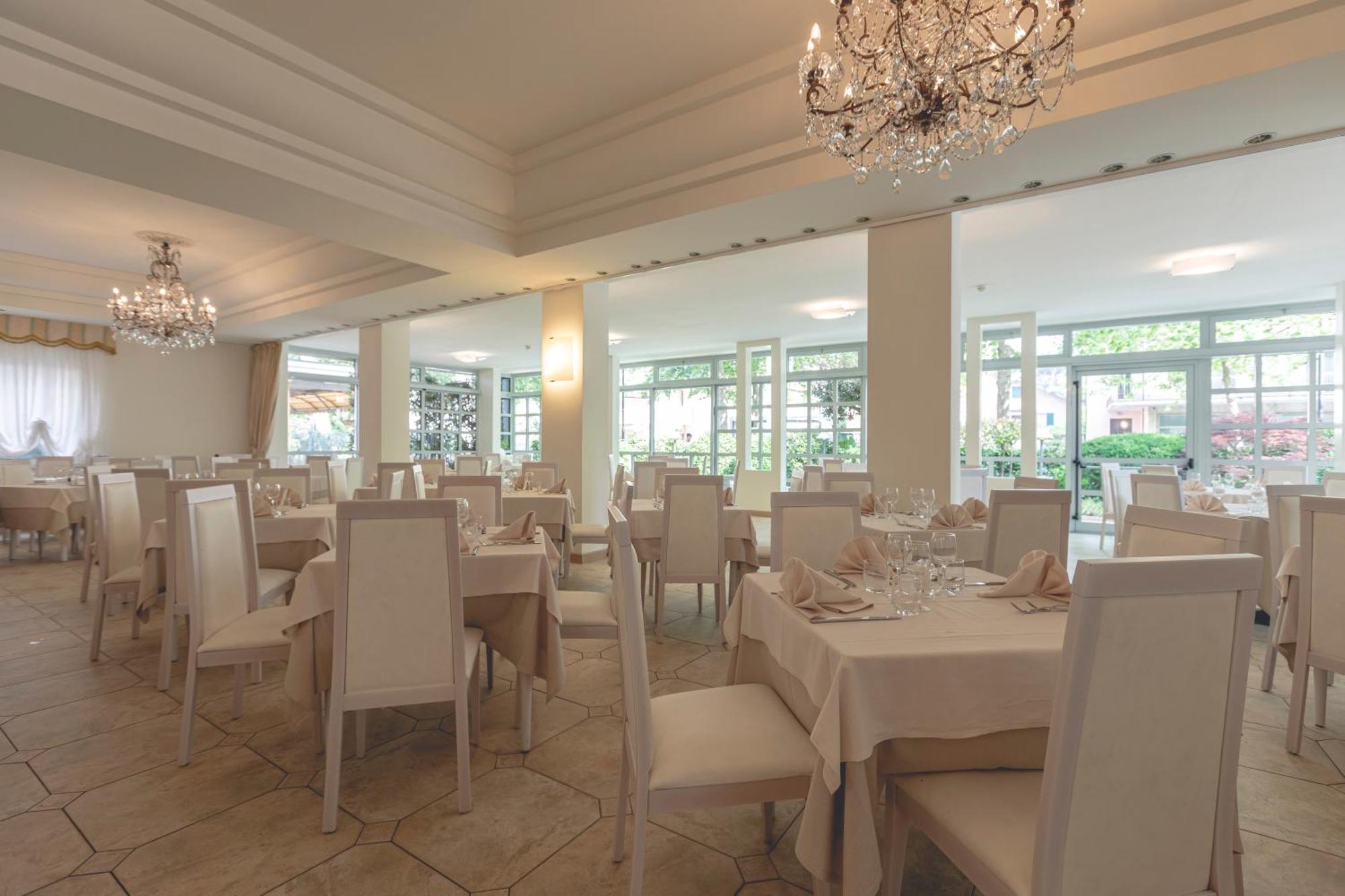 Hotel Athena Cervia Luaran gambar